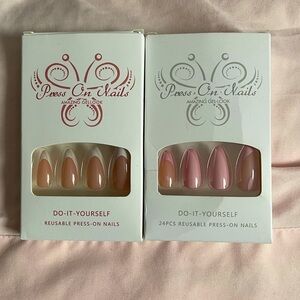 ⭐️Press-on Reusable Nails Bundle - NWT - Free with any purchase!​​​​​